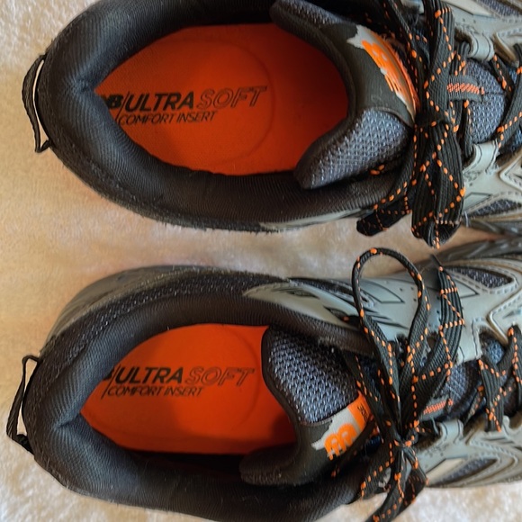 New Balance Men’s All Terrain Athletic Shoes, Like New, worn once inside only! - Picture 4 of 7
